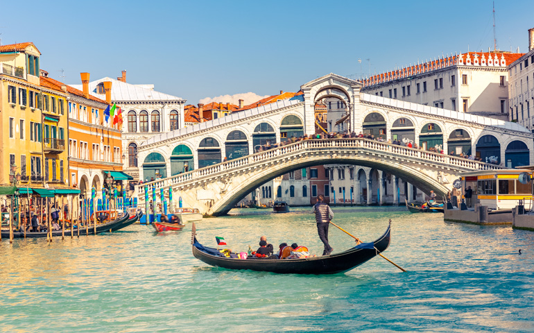 Rialto Bridge excursion