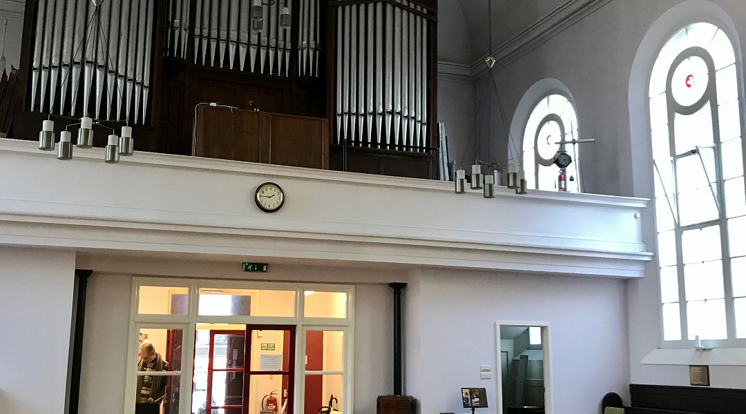 Choir tours to Brighton can perform in an historic church