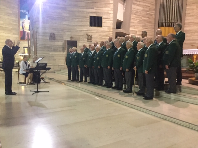Male voice choir give their tour manager 5 out of 5!