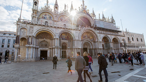 sing in St Mark's Basilica on a choir tour to Venice