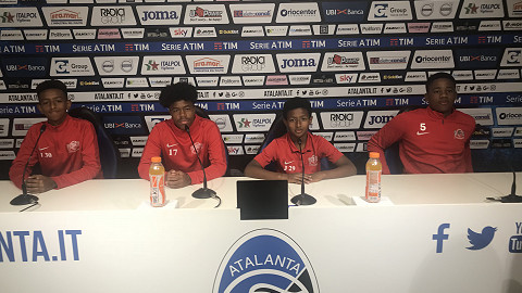 Students get a chance to interview players on their football stadium tour to Atalanta